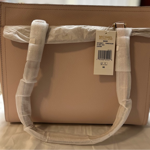 New Michael Kors Maisie
Large Pebbled Leather 2 in-1 Tote
Bag. - Picture 7 of 16